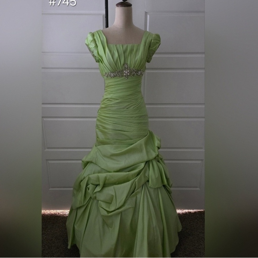 Chic Lime Green Ruched Prom Dress